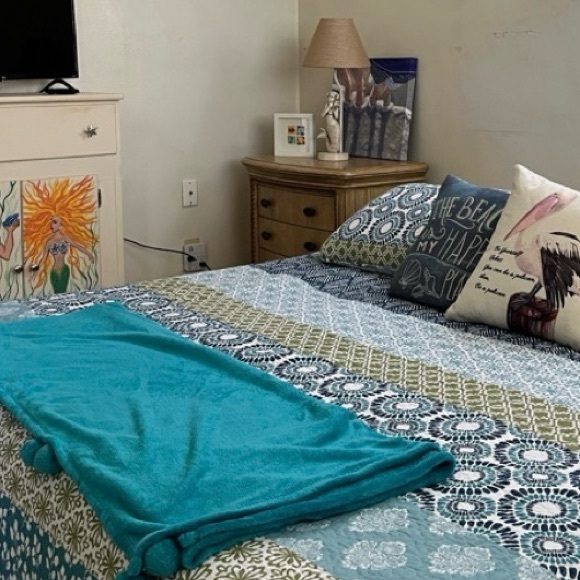 Teal PomPom Throw Blanket - Picture 3 of 3